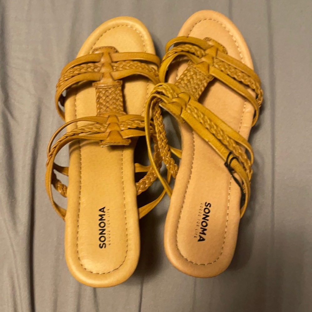 Wedge sandals